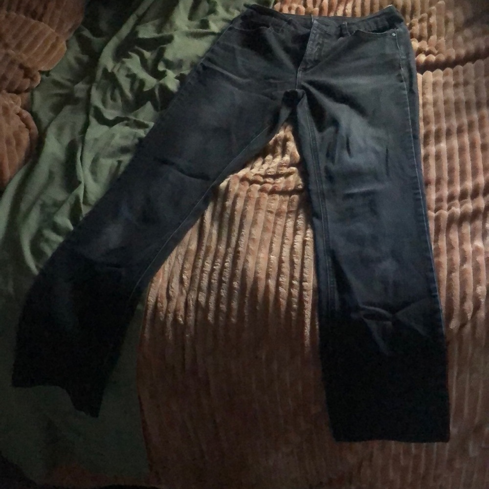 Skinny black jeans